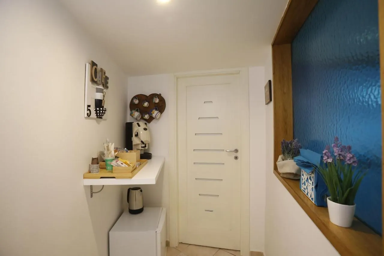 Domus San Martino Bed & Breakfast Naples