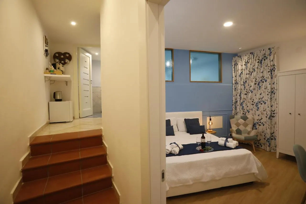 Domus San Martino Bed & Breakfast Naples Italy