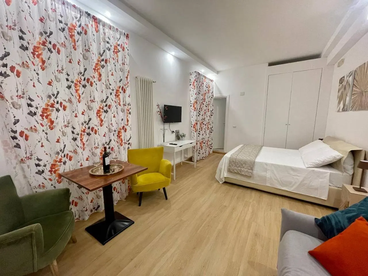 Domus San Martino Bed & Breakfast Naples Italy