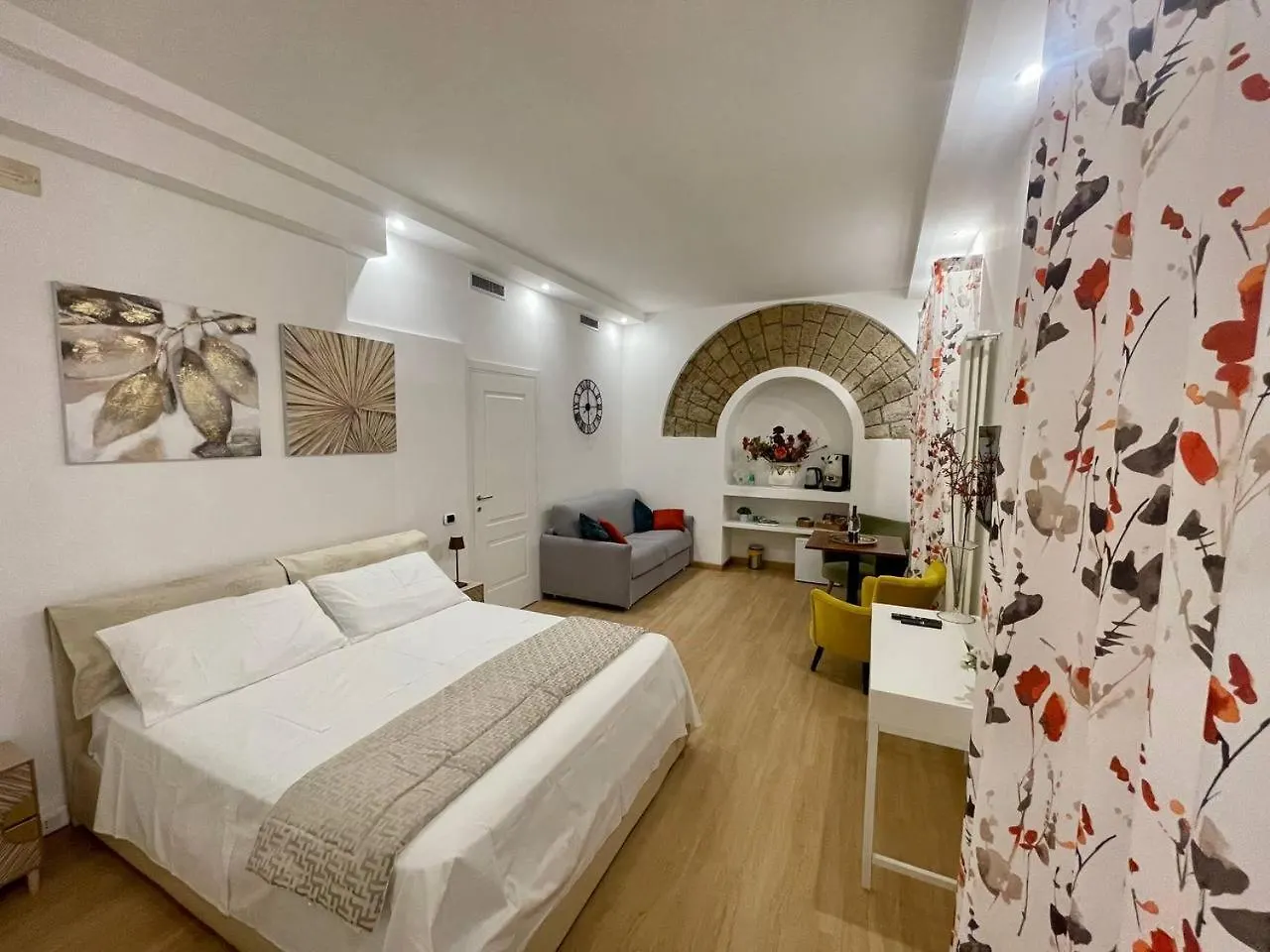 Domus San Martino Bed & Breakfast Naples
